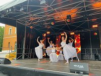 Die Tänzerinnen des Tanzstudios Radeva begeisterten beim Residenzfest in Sondershausen. Bild: Die Tänzerinnen des Tanzstudios Radeva begeisterten beim Residenzfest in Sondershausen.