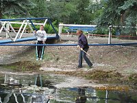 Arbeitseinsatz im Schwimmbad Bild: Arbeitseinsatz im Schwimmbad