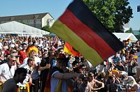 Bild: Public Viewing auf den Petersberg