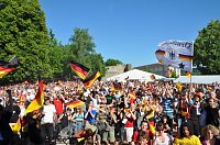 Bild: Public Viewing auf den Petersberg