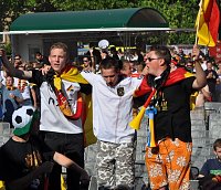 Bild: Public Viewing auf den Petersberg