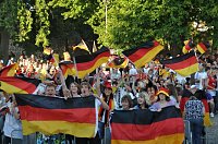 Bild: Public Viewing auf den Petersberg