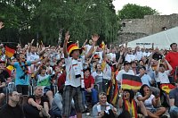 Bild: Public Viewing auf den Petersberg