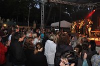 John Michae Kelly & Frau Maite Itoiz im Gehege Bild: John Michae Kelly & Frau Maite Itoiz im Gehege