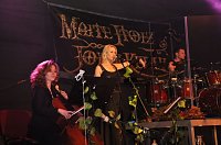 John Michae Kelly & Frau Maite Itoiz im Gehege Bild: John Michae Kelly & Frau Maite Itoiz im Gehege