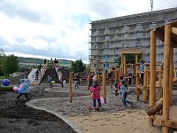 Einweihung Spielplatz Bild: Einweihung Spielplatz