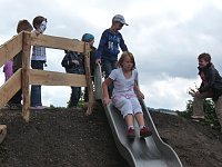 Einweihung Spielplatz Bild: Einweihung Spielplatz