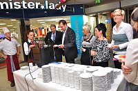 Bild: Geburtstagsfeier in der Galerie