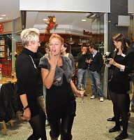 Bild: Geburtstagsfeier in der Galerie