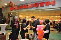 Bild: Geburtstagsfeier in der Galerie