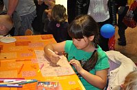 Bild: Buntes Programm zum FAMILIENTAG in der Galerie