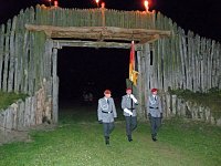Bild: Gel&ouml;bnis im feierlichen Rahmen