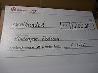 Bild: Spende an Kinderheim