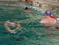 Bild: 24 Stunden Schwimmen begonnen