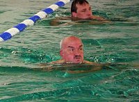 Bild: 24 Stunden Schwimmen begonnen
