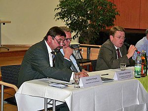 Gemütlich und ernst Bild: Gemütlich und ernst