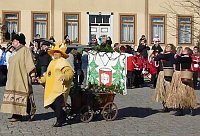 Narren auf dem Anger Bild: Narren auf dem Anger