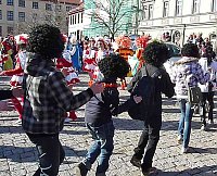 Narren auf dem Anger Bild: Narren auf dem Anger