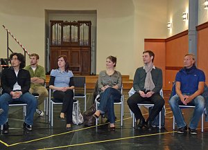 Ensemble steht