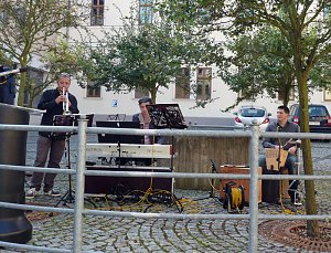 Kritisches zum Feiertag