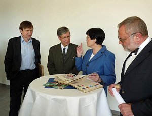 Regelschule &uuml;bergeben