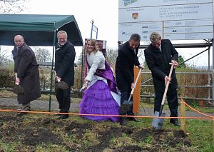 Kurparkerweiterung mit Spatenstich begonnen