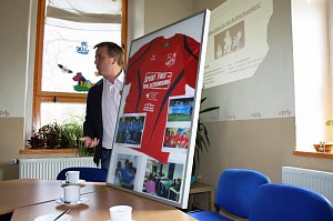 Im Jugendhaus Greu&szlig;en diskutiert