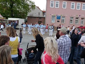 Noch mehr Biertischgarnituren n&ouml;tig
