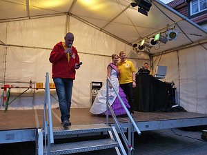 Noch mehr Biertischgarnituren n&ouml;tig