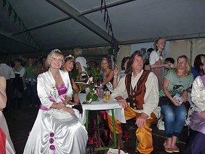 Die Wahl der Fliederk&ouml;nigin (2)