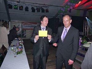 Die Wahl der Fliederk&ouml;nigin (2)