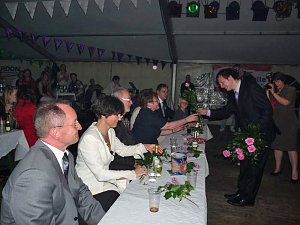 Die Wahl der Fliederk&ouml;nigin (2)