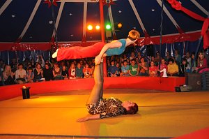 Quirliger Varietéabend zum Zirkusfestival