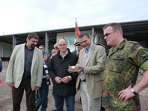Feierlich er&ouml;ffnet