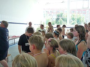 Spannende Schwimmduelle