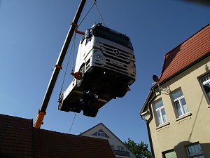 Fliegender Brummi