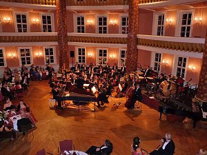 Schlossball er&ouml;ffnet