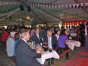 Wahl der Fliederk&ouml;nigin