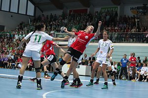 THC unterliegt Györ 25:33