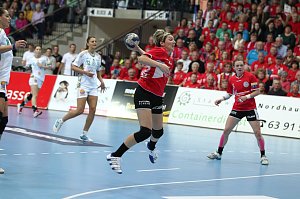 THC unterliegt Györ 25:33