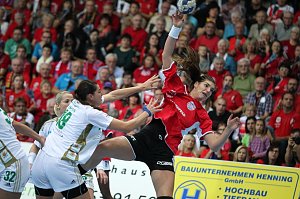 THC unterliegt Györ 25:33