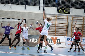 THC unterliegt Györ 25:33