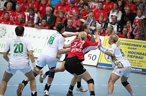 THC unterliegt Györ 25:33