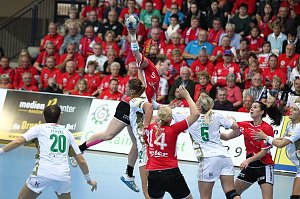 THC unterliegt Györ 25:33