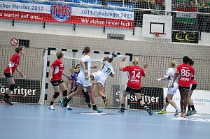 THC unterliegt Györ 25:33