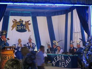 Blau-Wei&szlig; toppt den Ballermann
