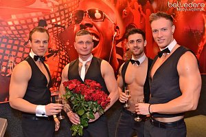 Party am Frauentags-Vorabend
