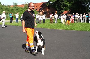 Rettungshundestaffel begeisterte Alterskameraden.