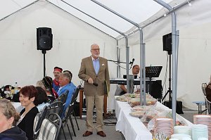 Feierliche Erweiterung