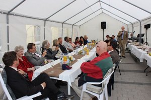 Feierliche Erweiterung